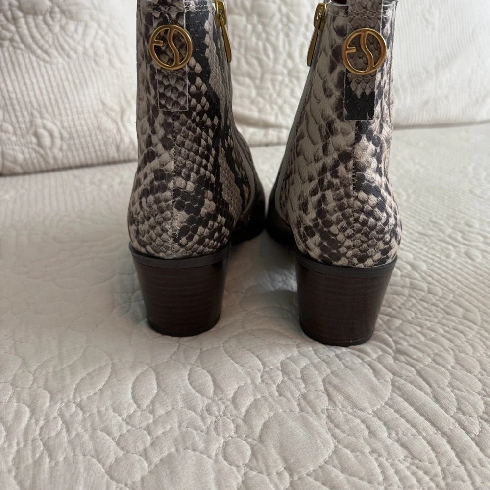 Franco Sarto Black and White Snakeskin Ankle Boots western cowboy - Picture 6 of 8